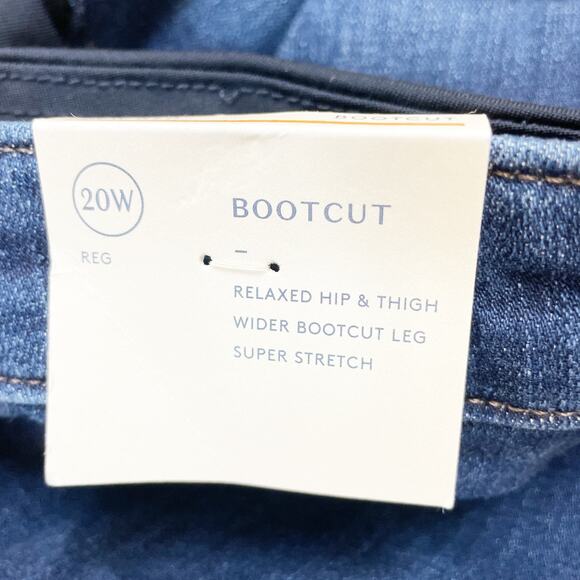 Universal Thread Women's Dark Wash Relaxed Fit Bootcut Jeans Size 20W - Picture 3 of 6